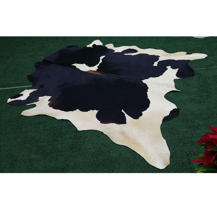 پوست گاو دباغی شده