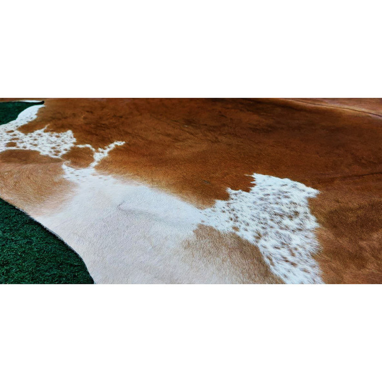 پوست گاو دباغی شده