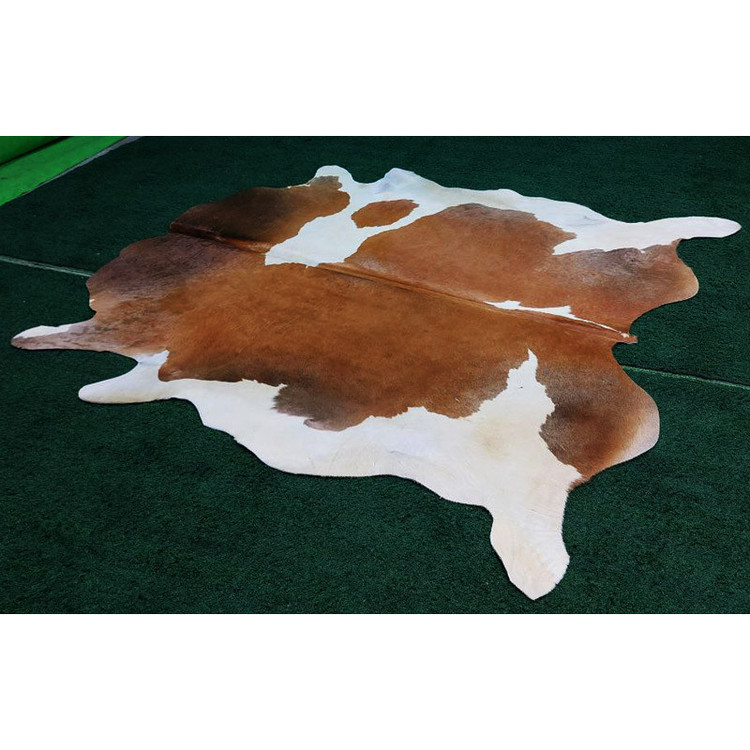 پوست گاو دباغی شده