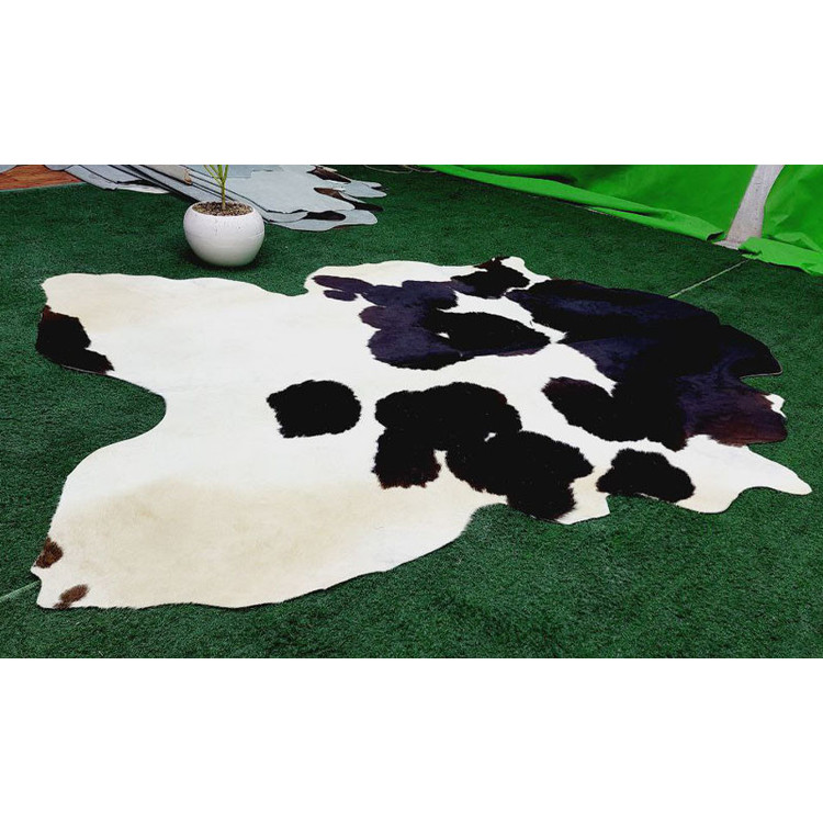 پوست گاو دباغی شده