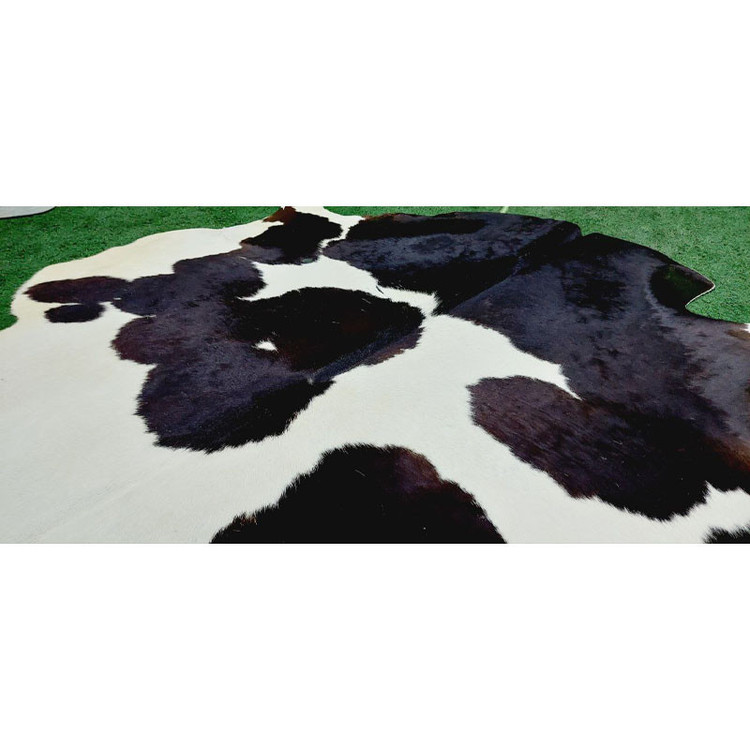 پوست گاو دباغی شده