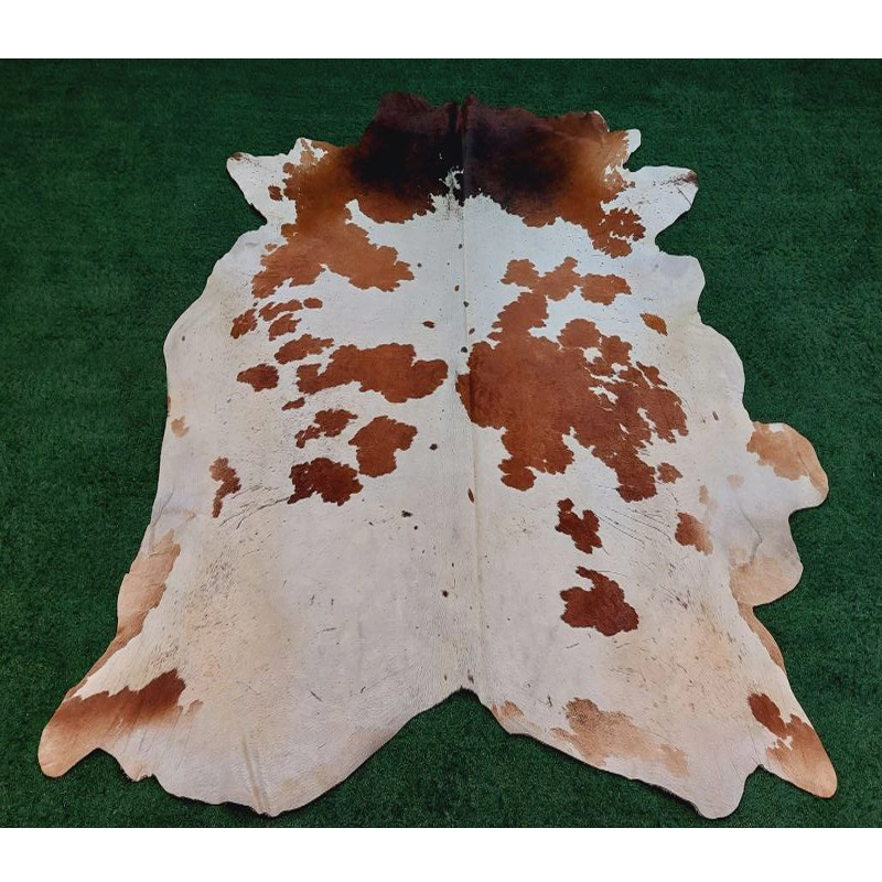 پوست گاو دباغی شده