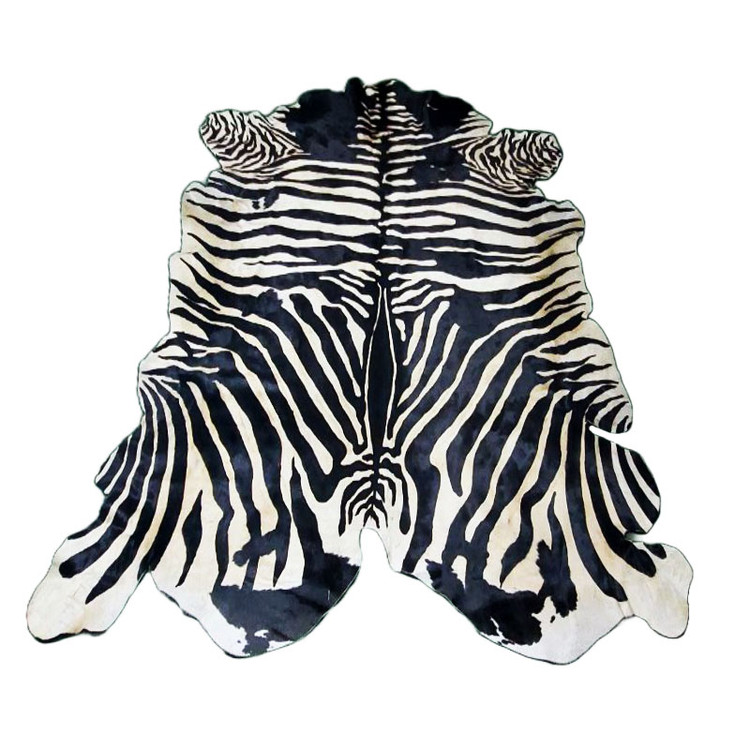 پرینت گورخر روی پوست گاو