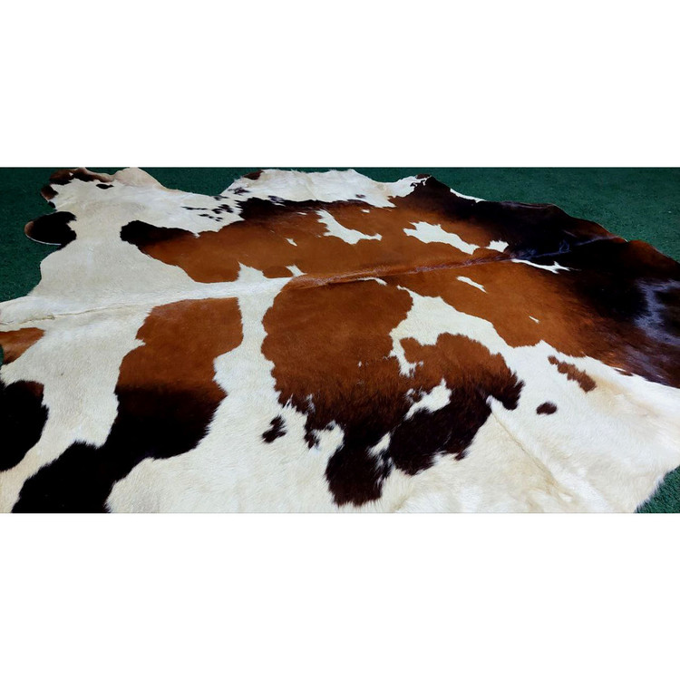 پوست گاو دباغی شده