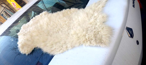 پوست گوسفند دباغی شده