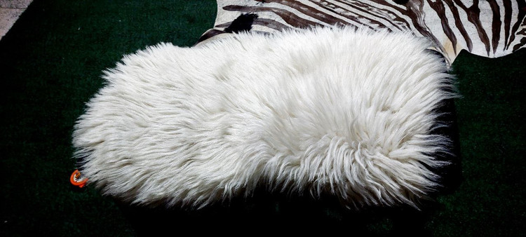 پوست گوسفند دباغی شده