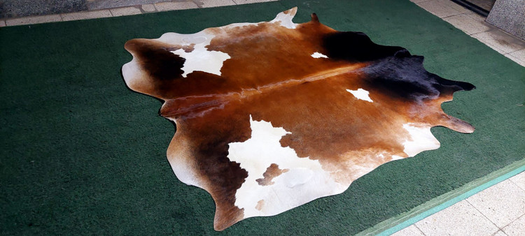 فرش پوست گاو