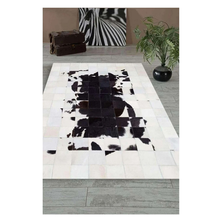 فرش پوست گاو دباغی شده