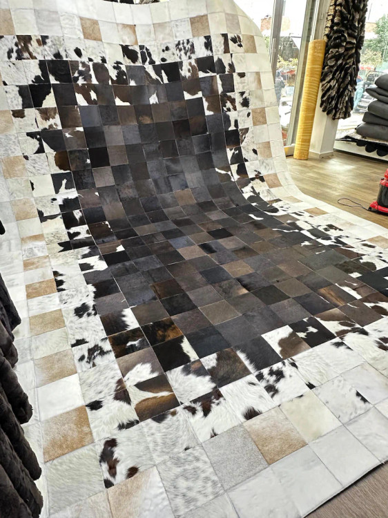 فرش پوستگاو