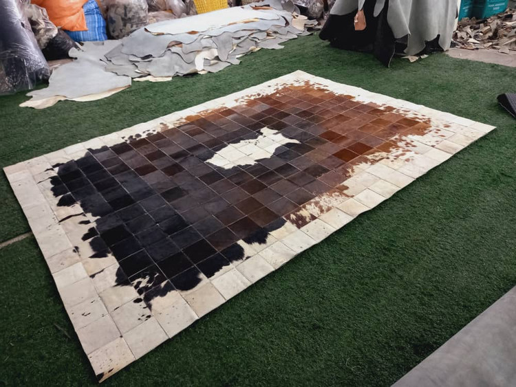 فرش پوست گاو
